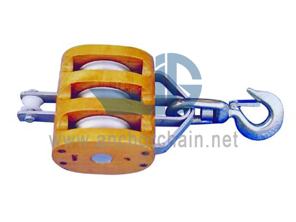 گھومنے والی ہک کی قسم کے ساتھ امریکی لکڑی کے بلاک ٹرپل
