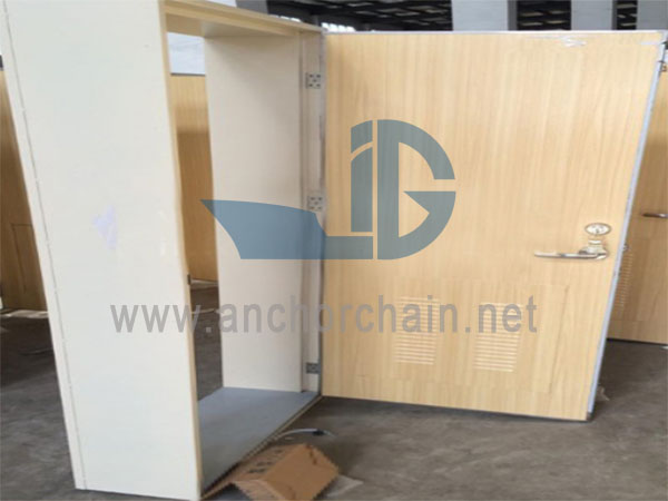 B15 فائر ڈور