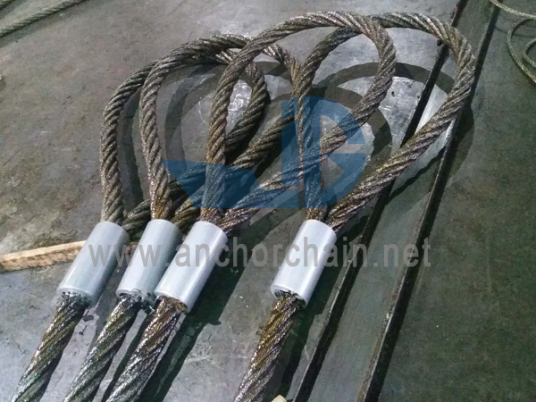 چار ٹانگوں کو دبایا ہوا تار رسی پھینکنا
